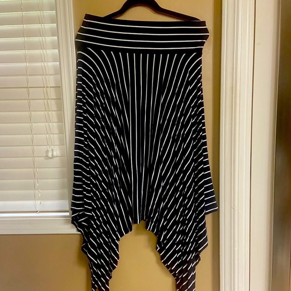 Cabi Navy & White striped skirt.